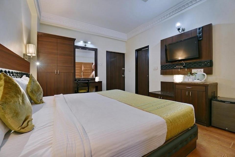 Hotel Empire Regency ชัยปุระ ภายนอก รูปภาพ