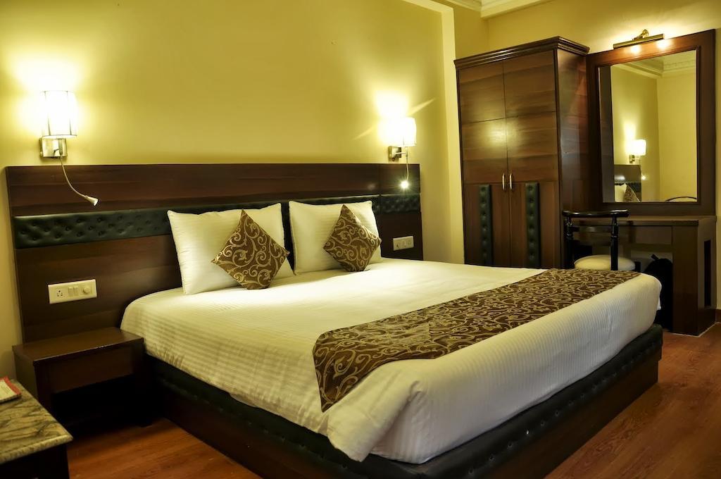 Hotel Empire Regency ชัยปุระ ภายนอก รูปภาพ