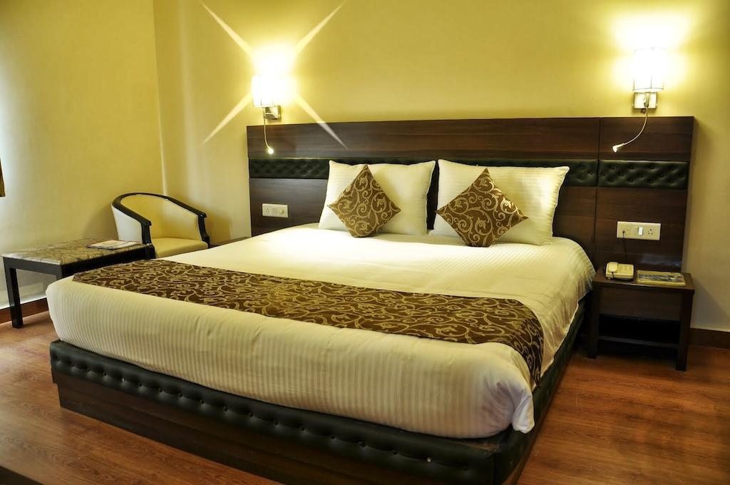 Hotel Empire Regency ชัยปุระ ภายนอก รูปภาพ