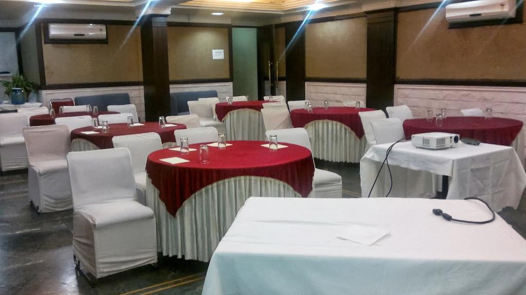 Hotel Empire Regency ชัยปุระ ภายนอก รูปภาพ