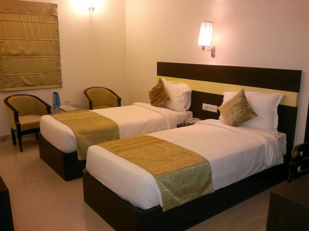 Hotel Empire Regency ชัยปุระ ภายนอก รูปภาพ